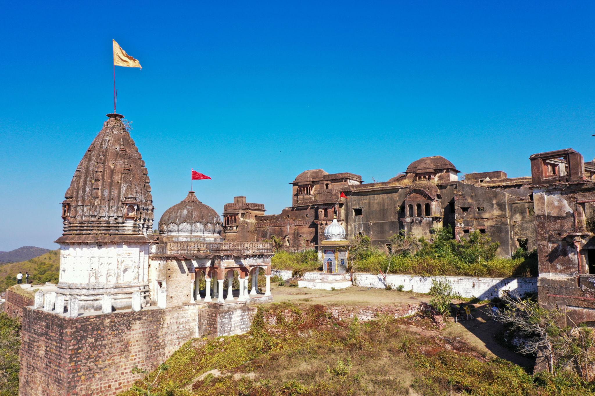 Taxi service in Biaora Rajgarh