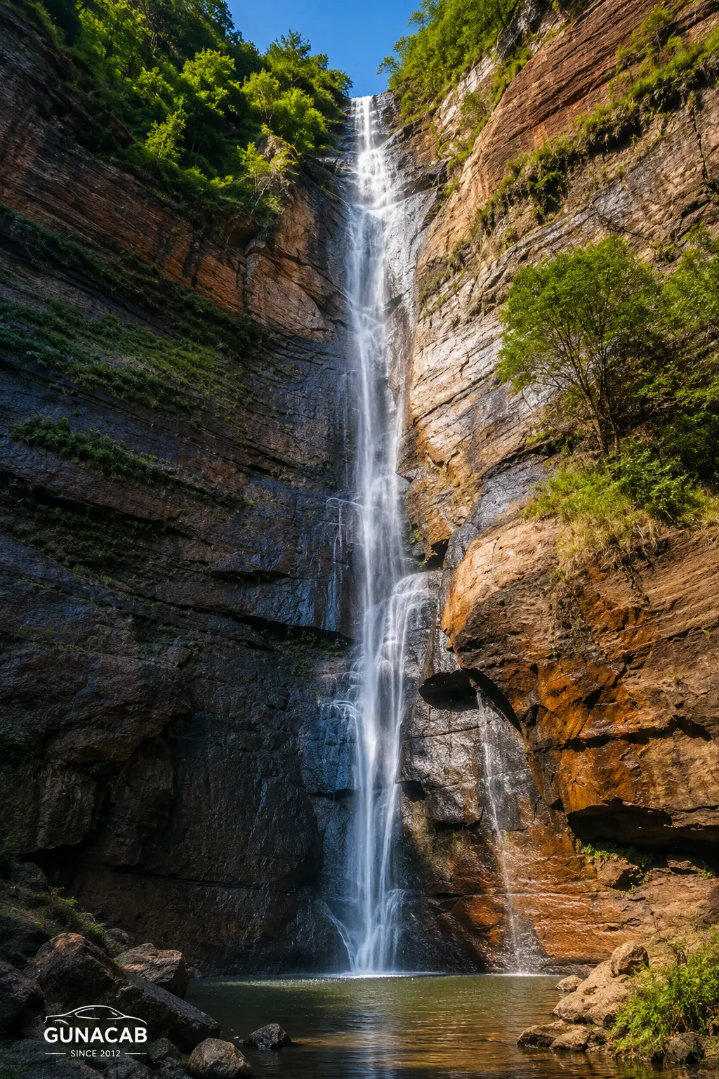 Rajat Prapat waterfall near Pachmarhi